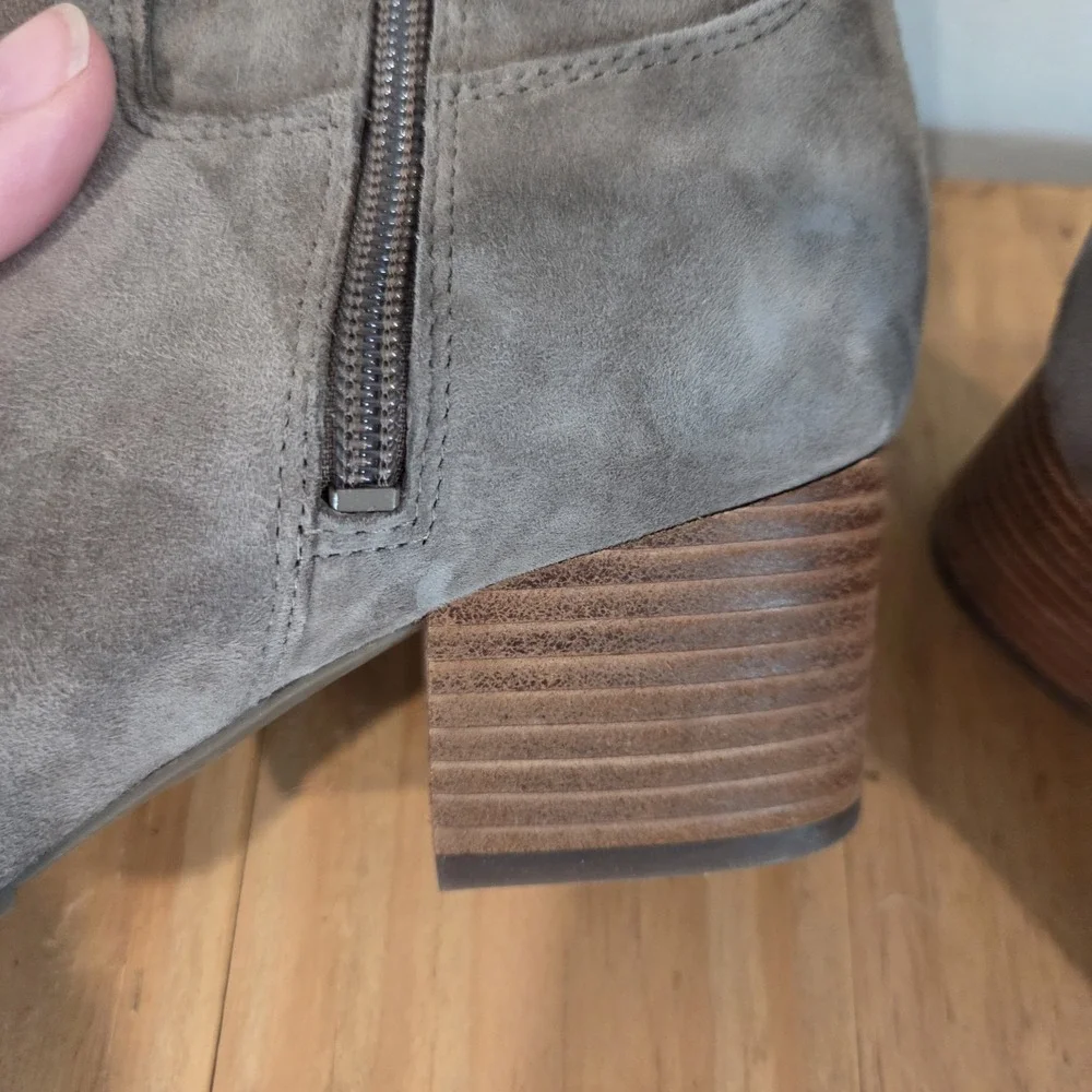 Vionic Bishop Womens 7 Ankle Boots Gray Suede Western Block Heel Zip Booties